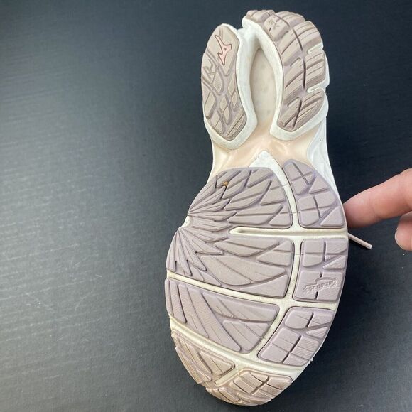 Mizuno Wave Rider 23 Women's Size 8.5 Running Shoes both are for the right foot - Picture 14 of 16